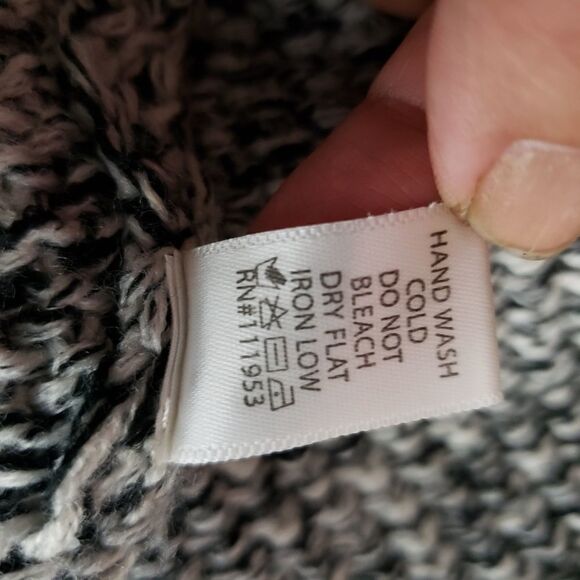 Active USA oversized slouchy knit cocoon shrug - Picture 2 of 7